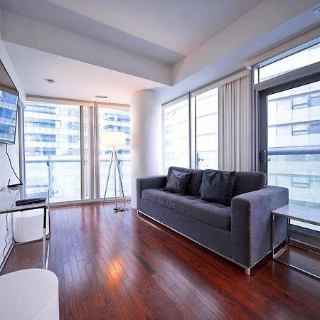 The York Boutique Suites โตรอนโต ภายนอก รูปภาพ