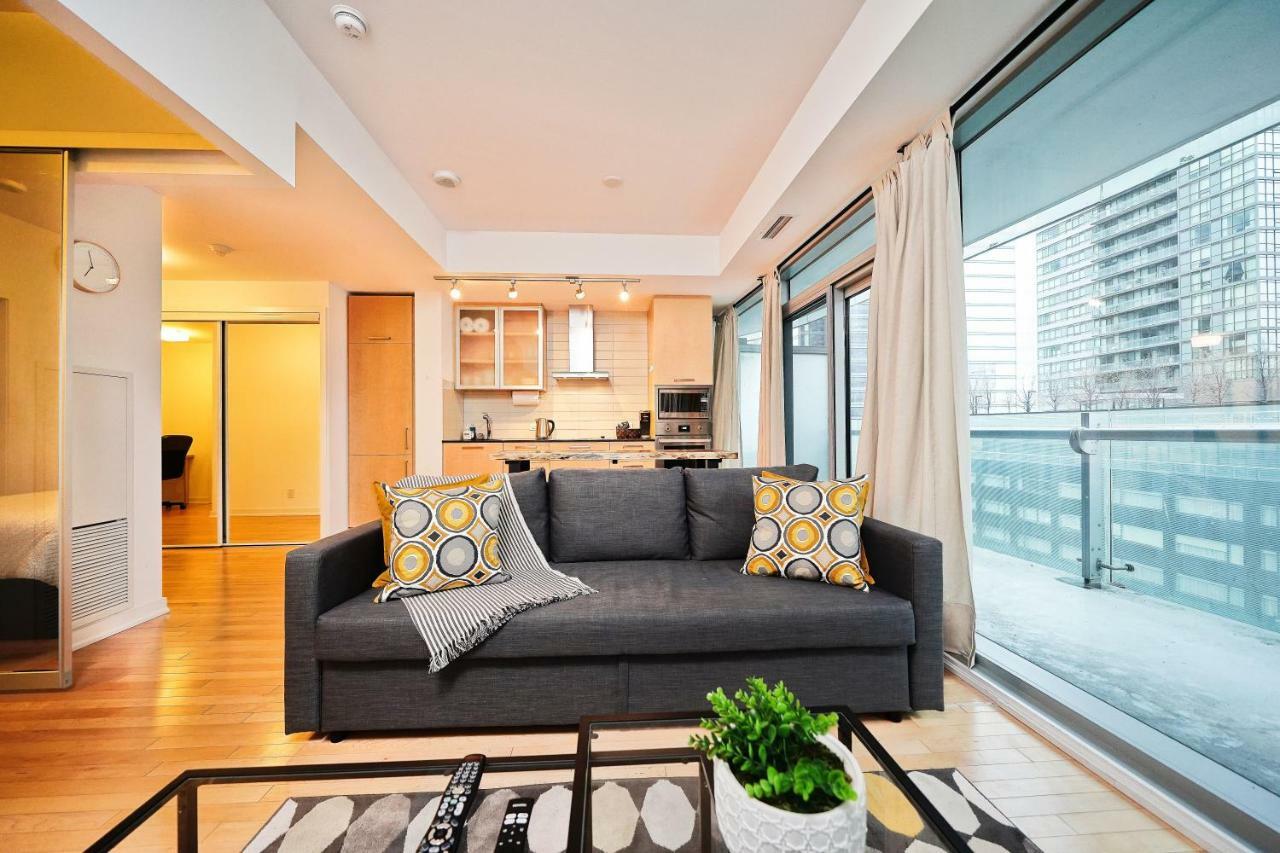 The York Boutique Suites โตรอนโต ภายนอก รูปภาพ