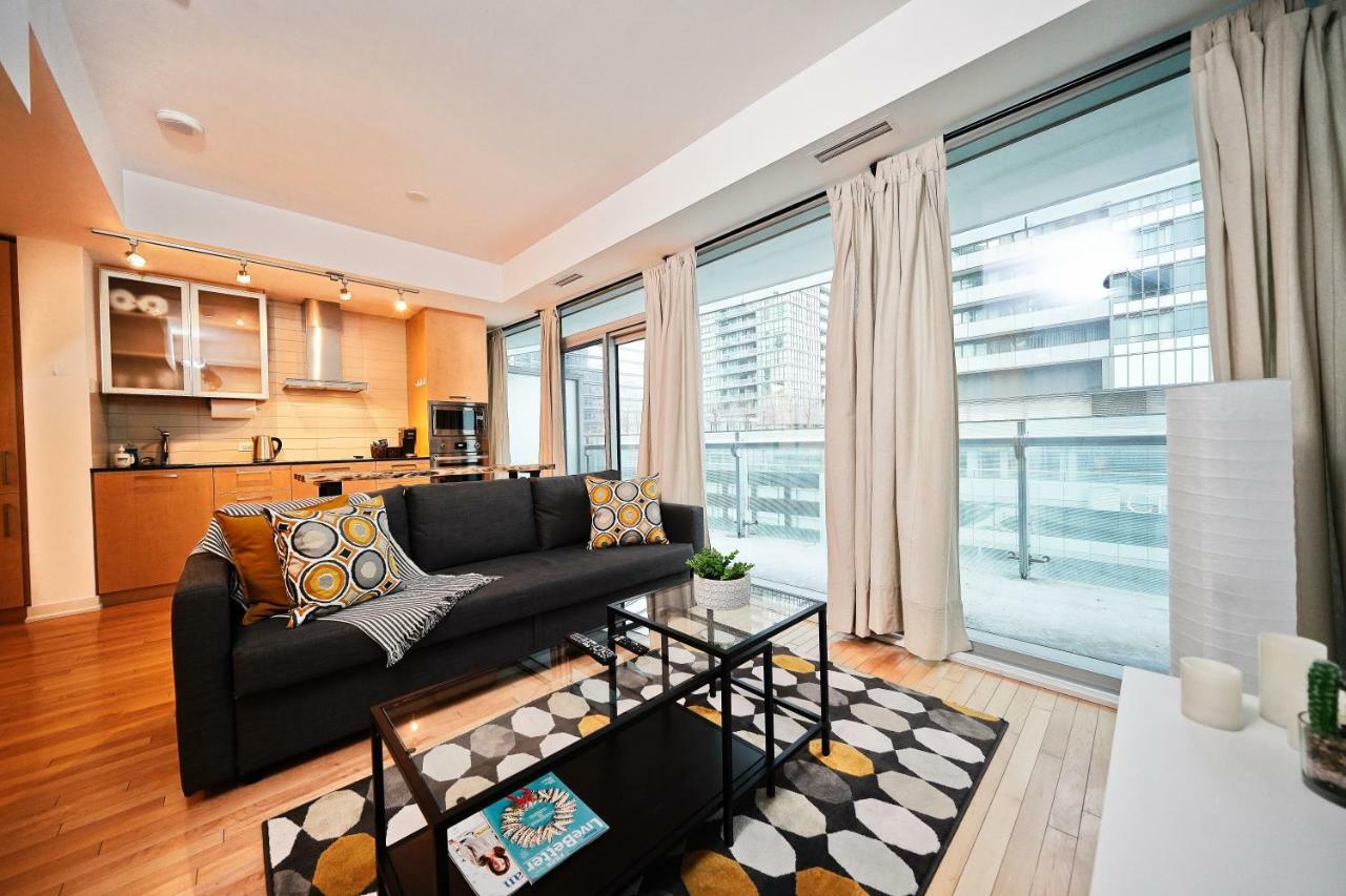 The York Boutique Suites โตรอนโต ภายนอก รูปภาพ