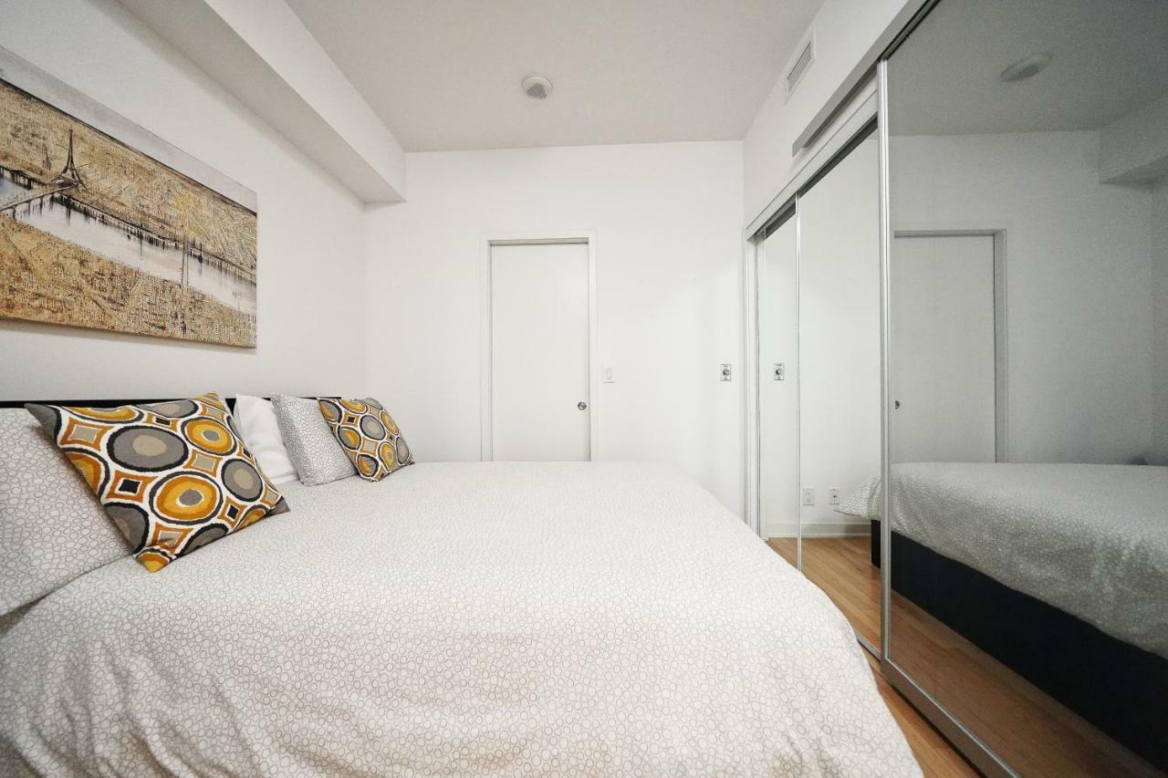 The York Boutique Suites โตรอนโต ภายนอก รูปภาพ