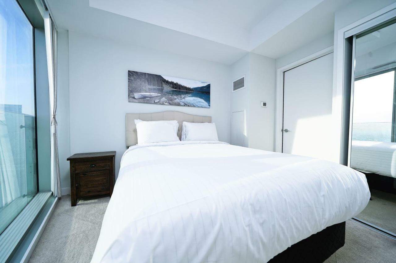 The York Boutique Suites โตรอนโต ภายนอก รูปภาพ
