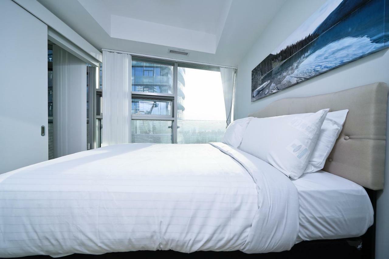 The York Boutique Suites โตรอนโต ภายนอก รูปภาพ