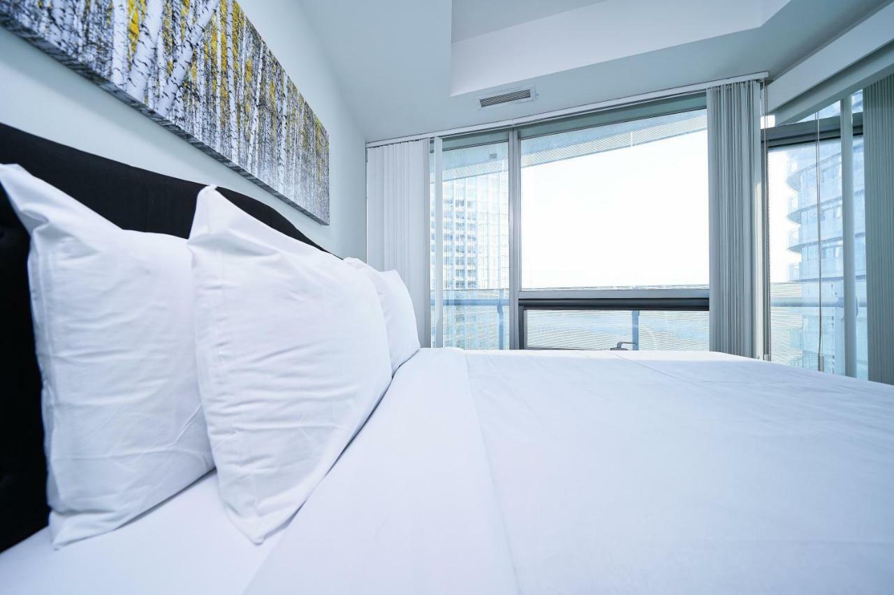 The York Boutique Suites โตรอนโต ภายนอก รูปภาพ
