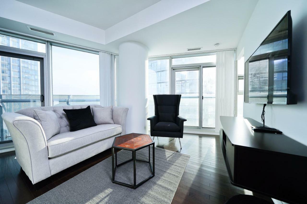 The York Boutique Suites โตรอนโต ภายนอก รูปภาพ