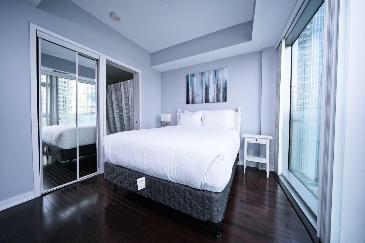 The York Boutique Suites โตรอนโต ภายนอก รูปภาพ