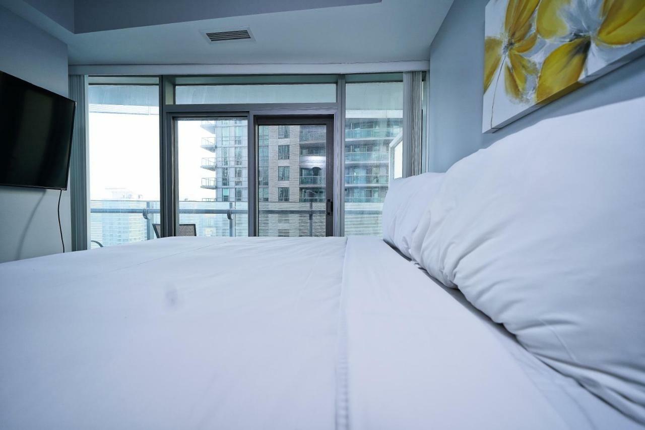 The York Boutique Suites โตรอนโต ภายนอก รูปภาพ
