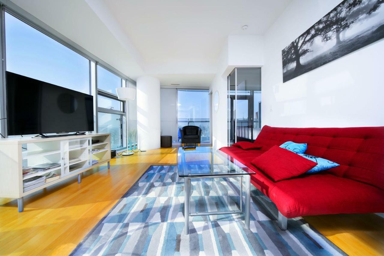 The York Boutique Suites โตรอนโต ภายนอก รูปภาพ