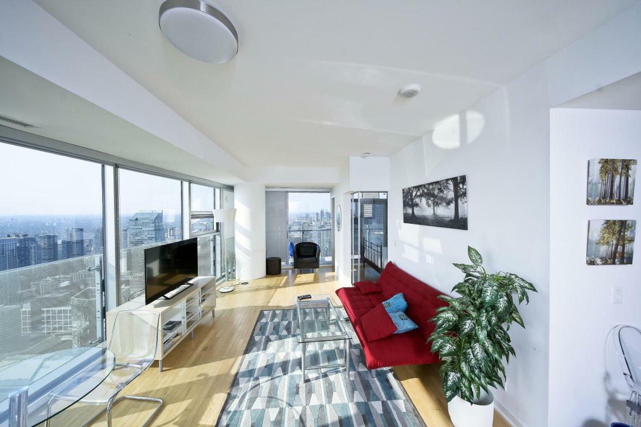 The York Boutique Suites โตรอนโต ภายนอก รูปภาพ